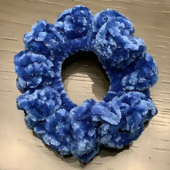 Available Scrunchie colors! Juicy Couture Velvet Yarn Scrunchies Price For 1 - Picture 6 of 7